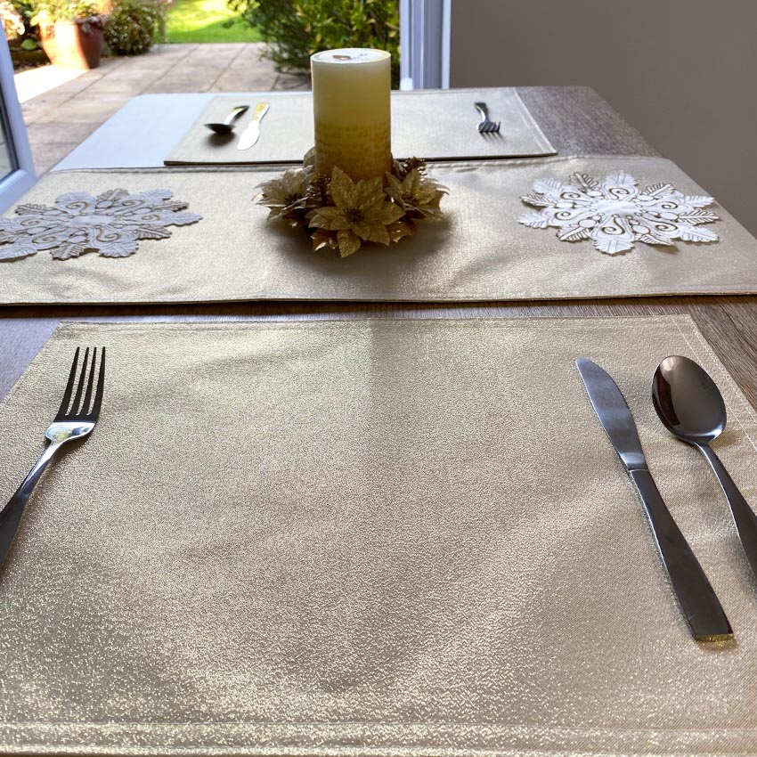 Placemats and runner 2