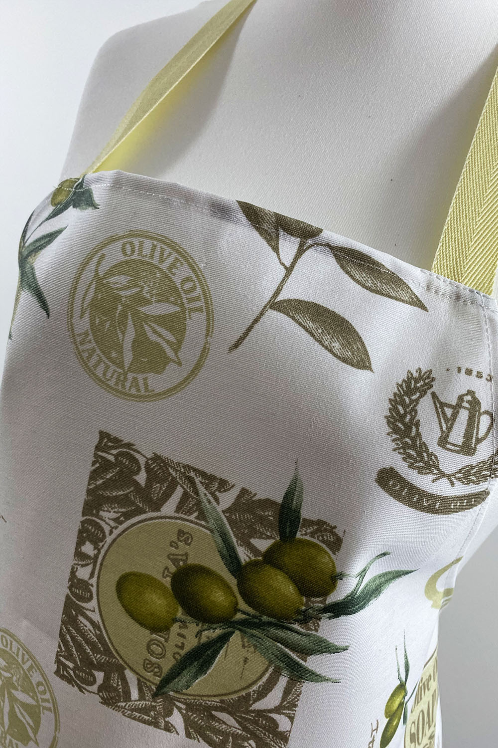 Olive Apron Close